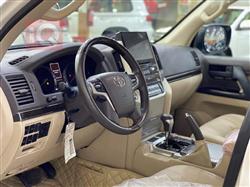 تۆیۆتا لاند کروزەر